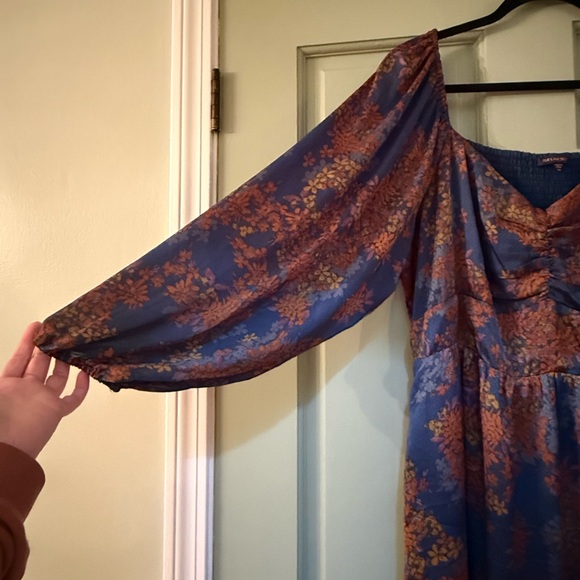 Skies Are Blue Autumn Floral Maxi Dress - Picture 4 of 7